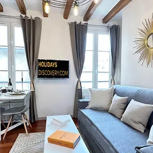  Apartment 1579 - Eiffel Tower Gem, Stylish & Unique France